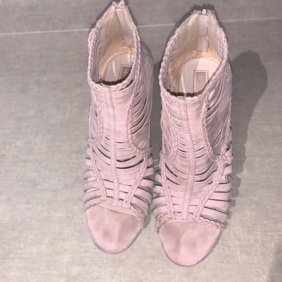 Lightly worn light pink braided suede heals - Picture 2 of 3